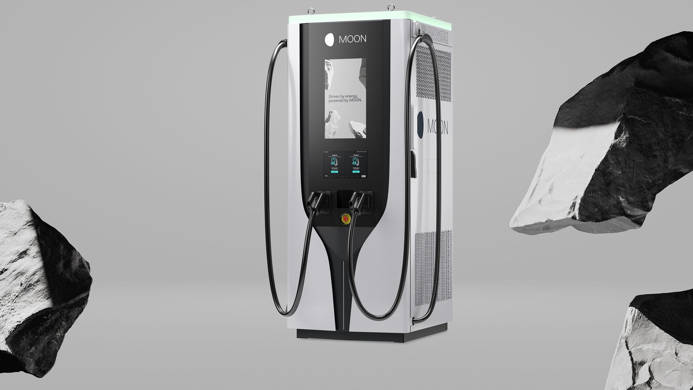 X-Charge C7 sziklák előtt